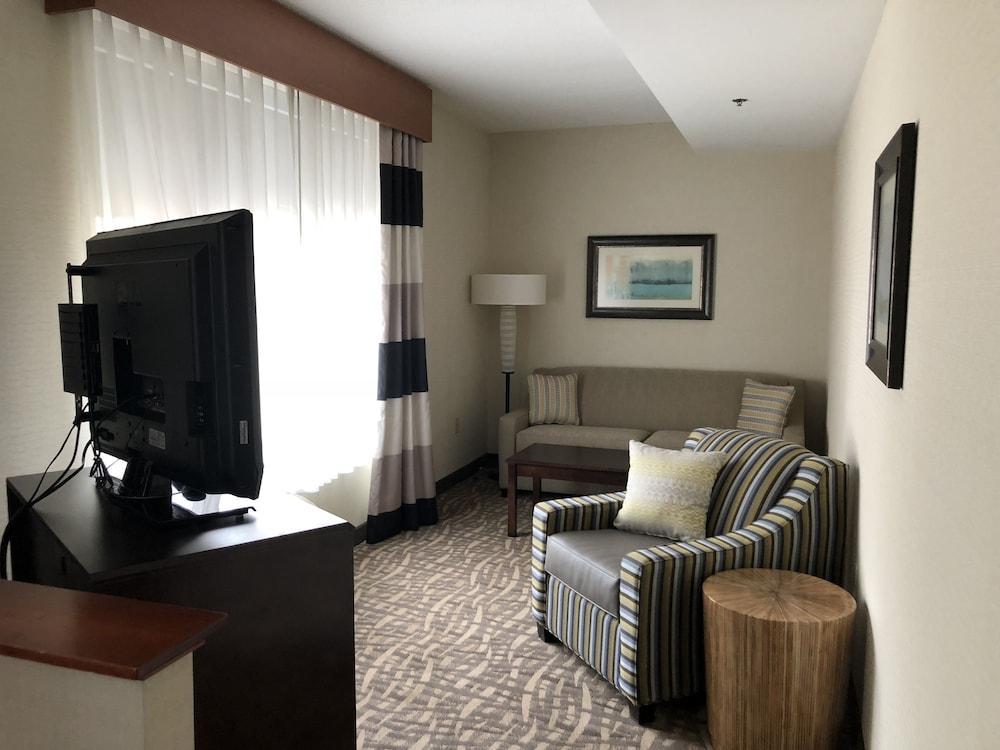 Wyndham Garden Buffalo Downtown Bagian luar foto