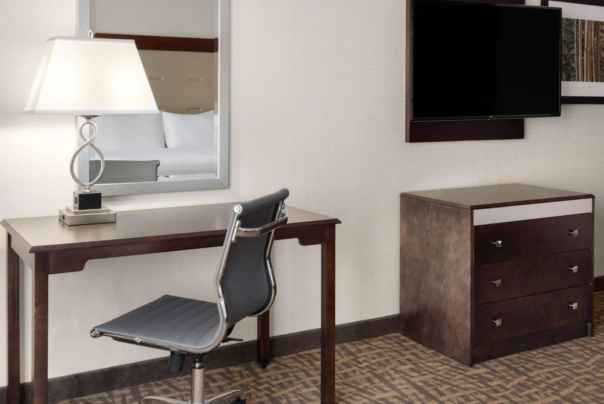 Wyndham Garden Buffalo Downtown Bagian luar foto
