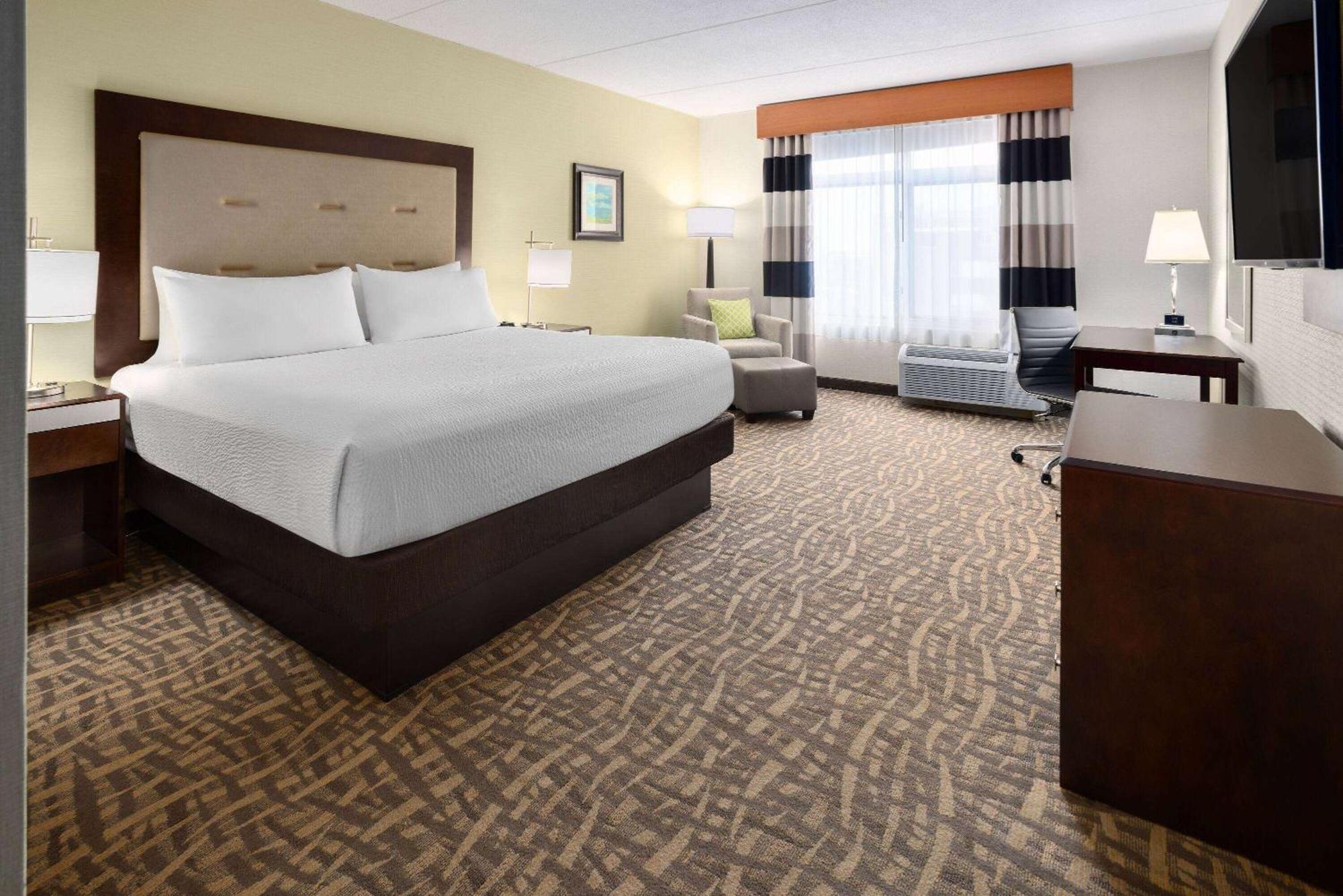 Wyndham Garden Buffalo Downtown Bagian luar foto