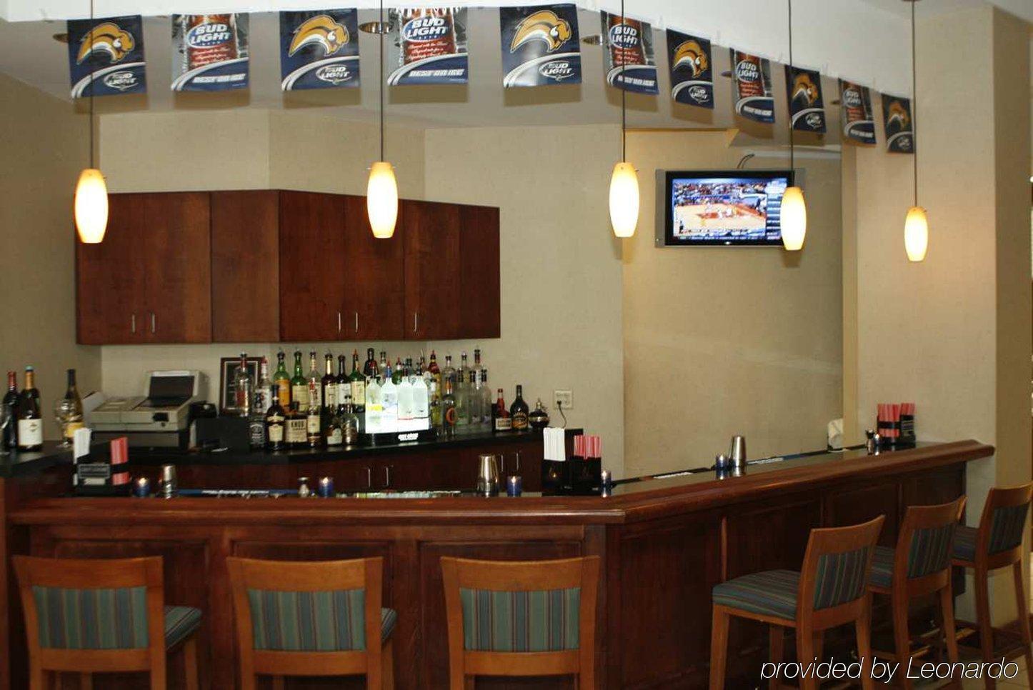 Wyndham Garden Buffalo Downtown Restoran foto