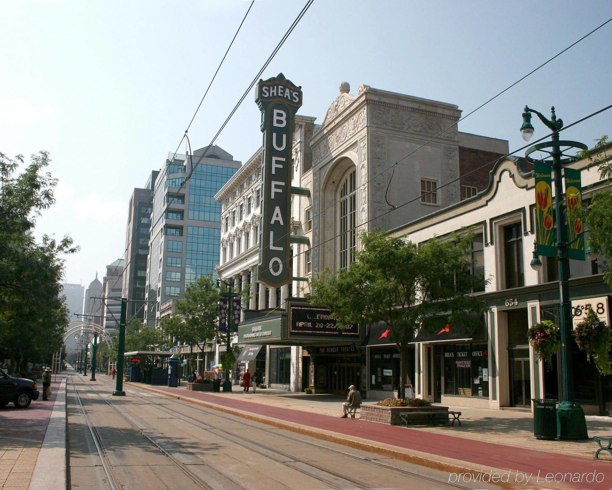Wyndham Garden Buffalo Downtown Bagian luar foto