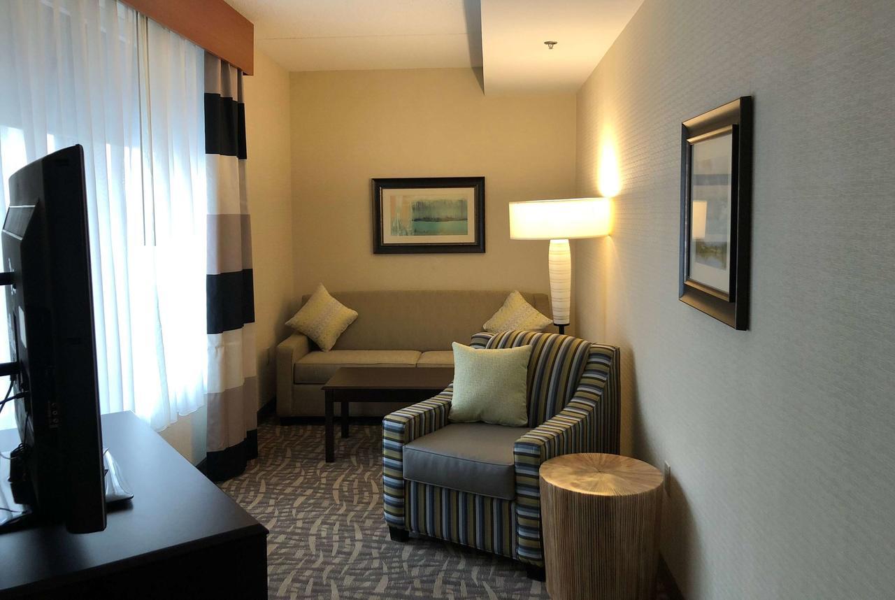 Wyndham Garden Buffalo Downtown Bagian luar foto