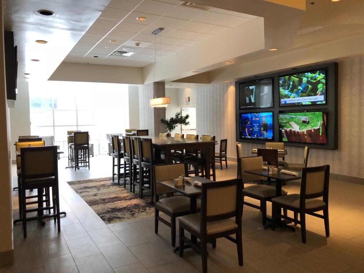 Wyndham Garden Buffalo Downtown Bagian luar foto