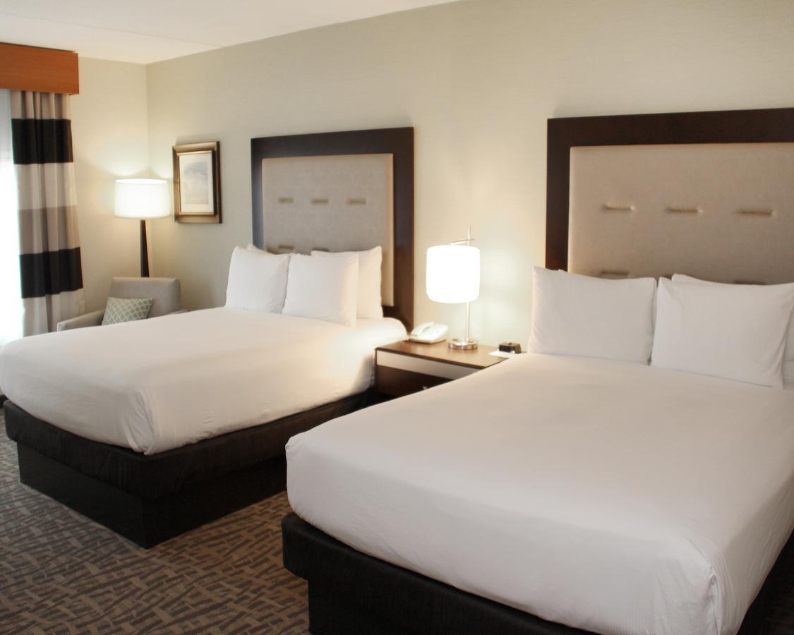 Wyndham Garden Buffalo Downtown Bagian luar foto