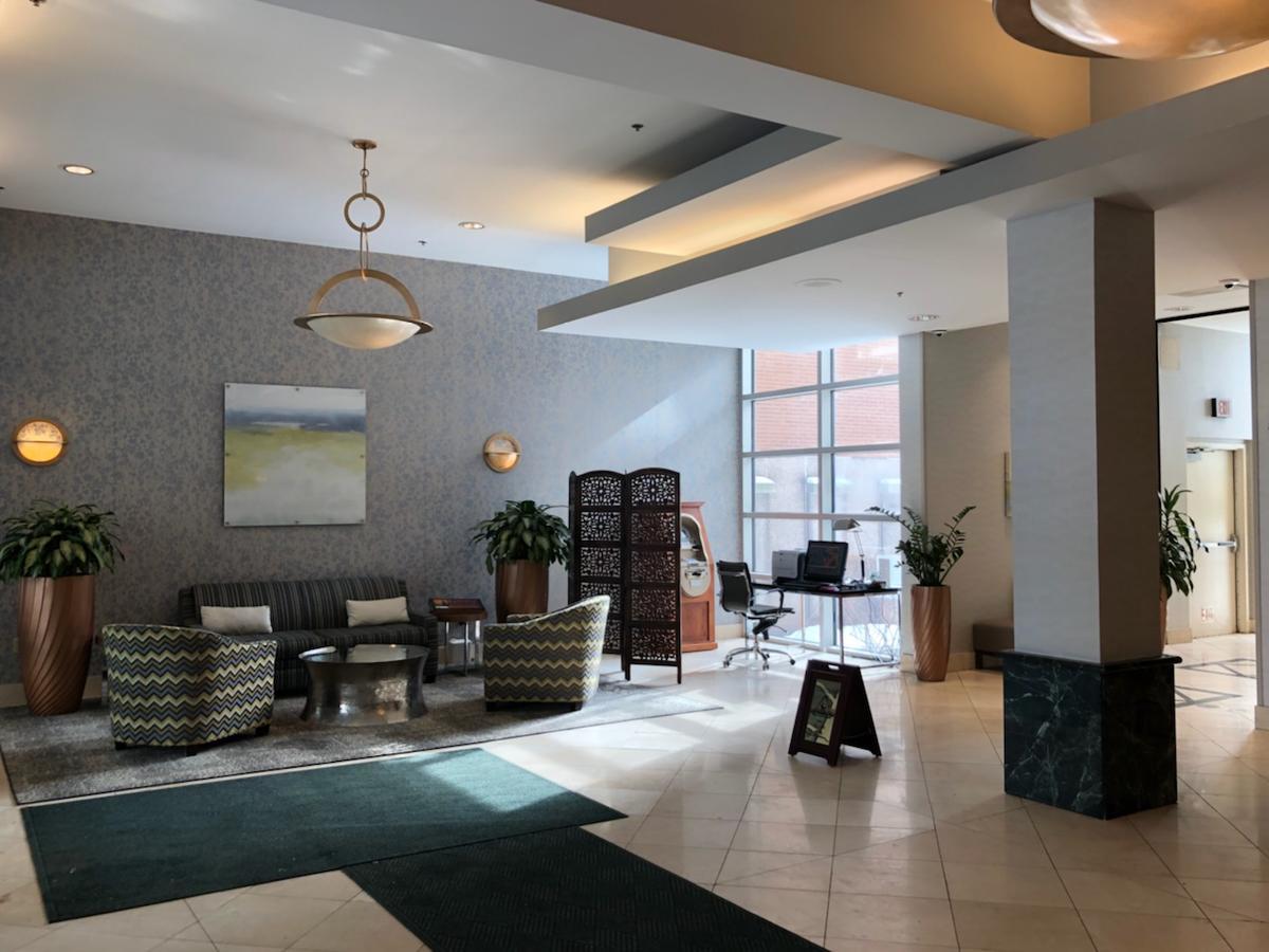 Wyndham Garden Buffalo Downtown Bagian luar foto
