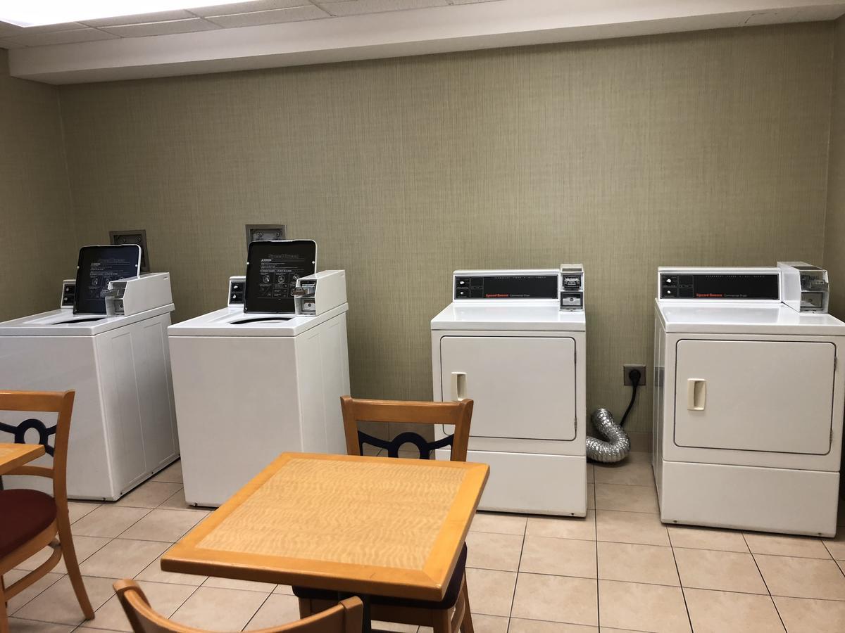Wyndham Garden Buffalo Downtown Bagian luar foto