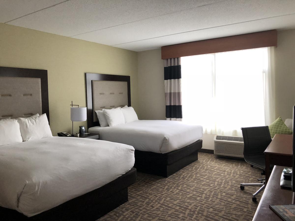 Wyndham Garden Buffalo Downtown Bagian luar foto