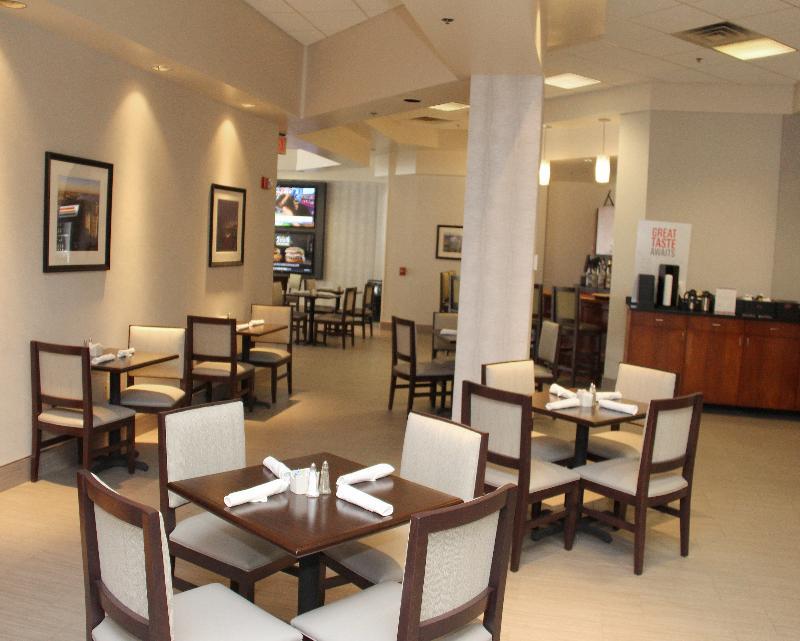 Wyndham Garden Buffalo Downtown Bagian luar foto