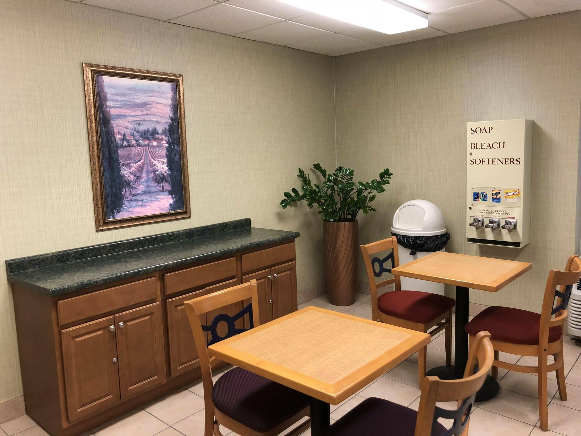 Wyndham Garden Buffalo Downtown Bagian luar foto